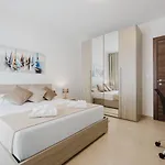 Flat 3 Mlh 3bed Next To By Homely! *