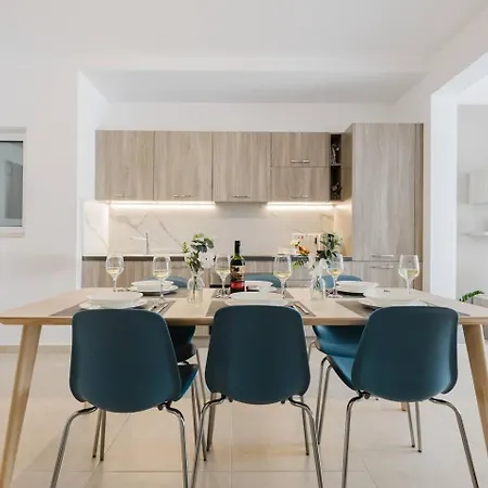 Flat 3 Mlh 3bed Next To By Homely!