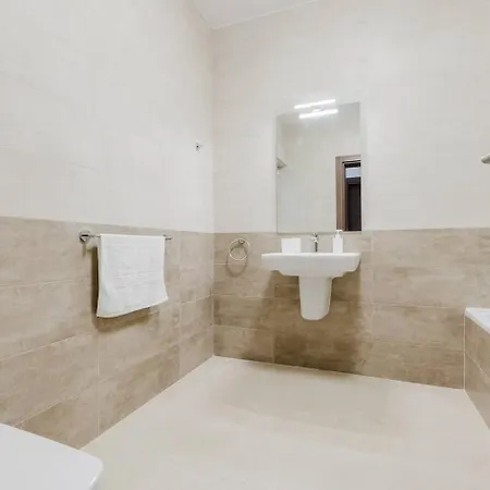Appartement Flat 3 Mlh 3bed Next To By Homely! *