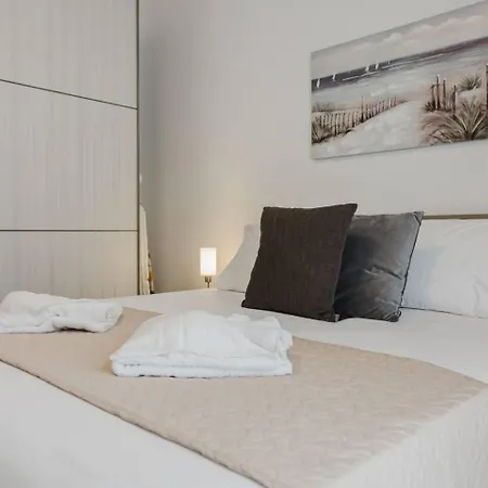 Appartement Flat 3 Mlh 3bed Next To By Homely! *