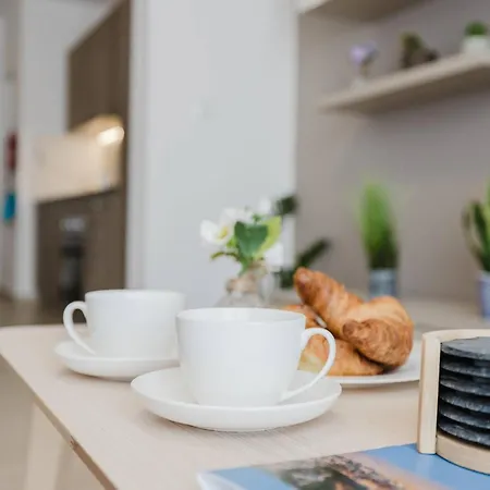 Lägenhet Flat 3 Mlh 3bed Next To By Homely!