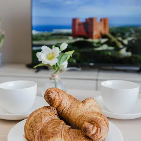 Flat 3 Mlh 3bed Next To By Homely! Appartement *